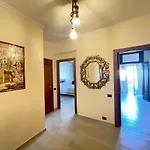 New Apartment Near Rome Center Sleeps 4